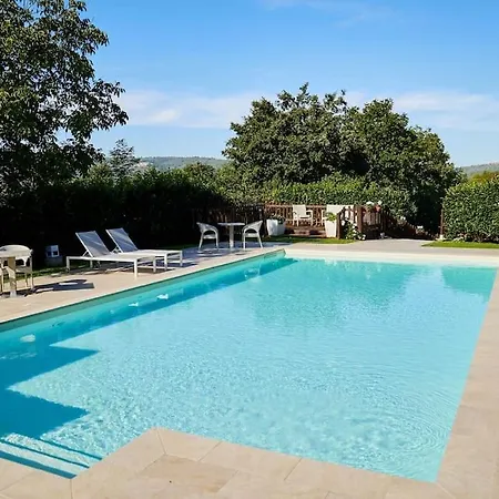 Tuscan Prestige 25 Ospiti Piscina Jacuzzi